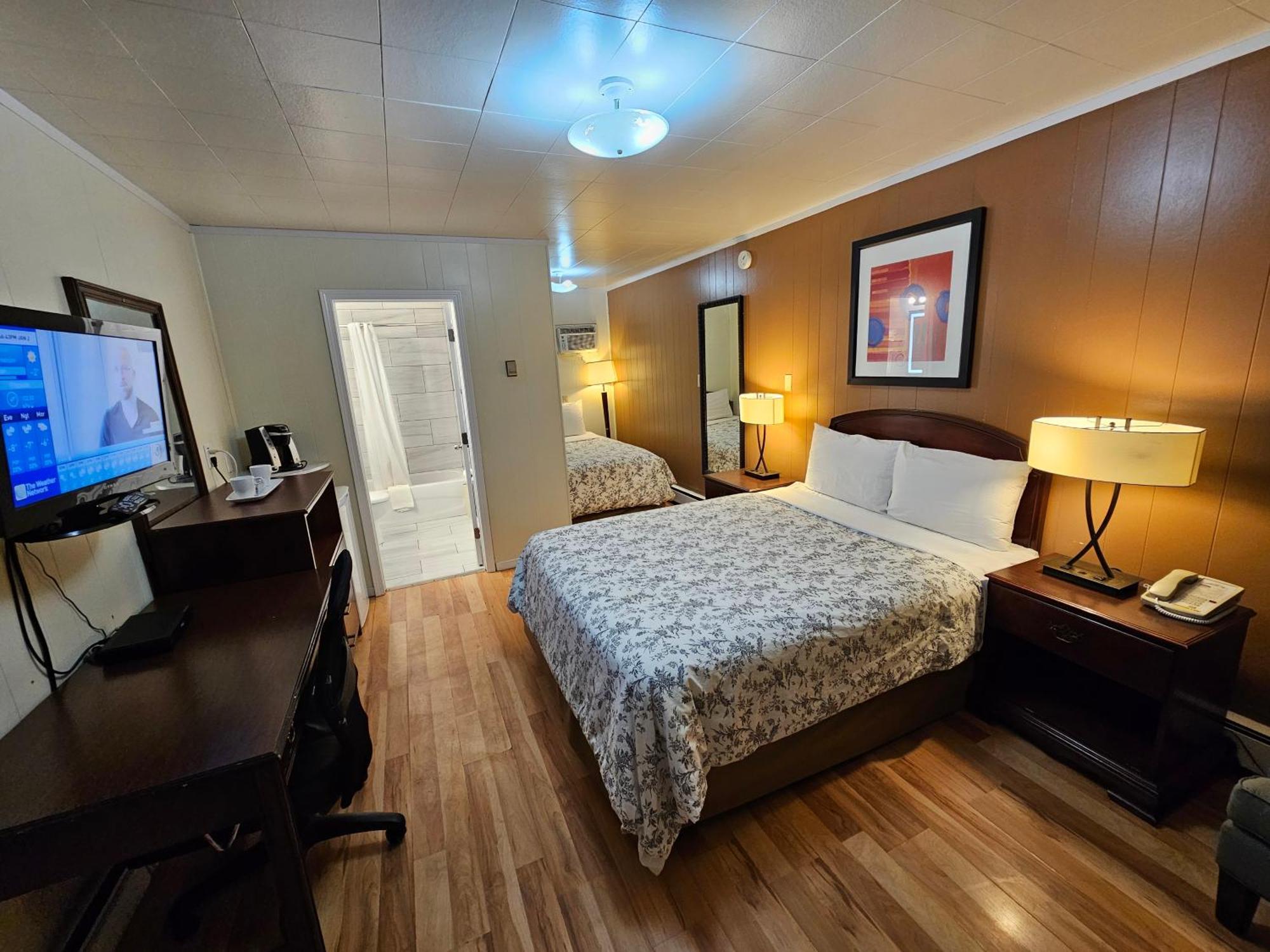 Parkway Motel & European Lodges Pincher Creek Kamer foto
