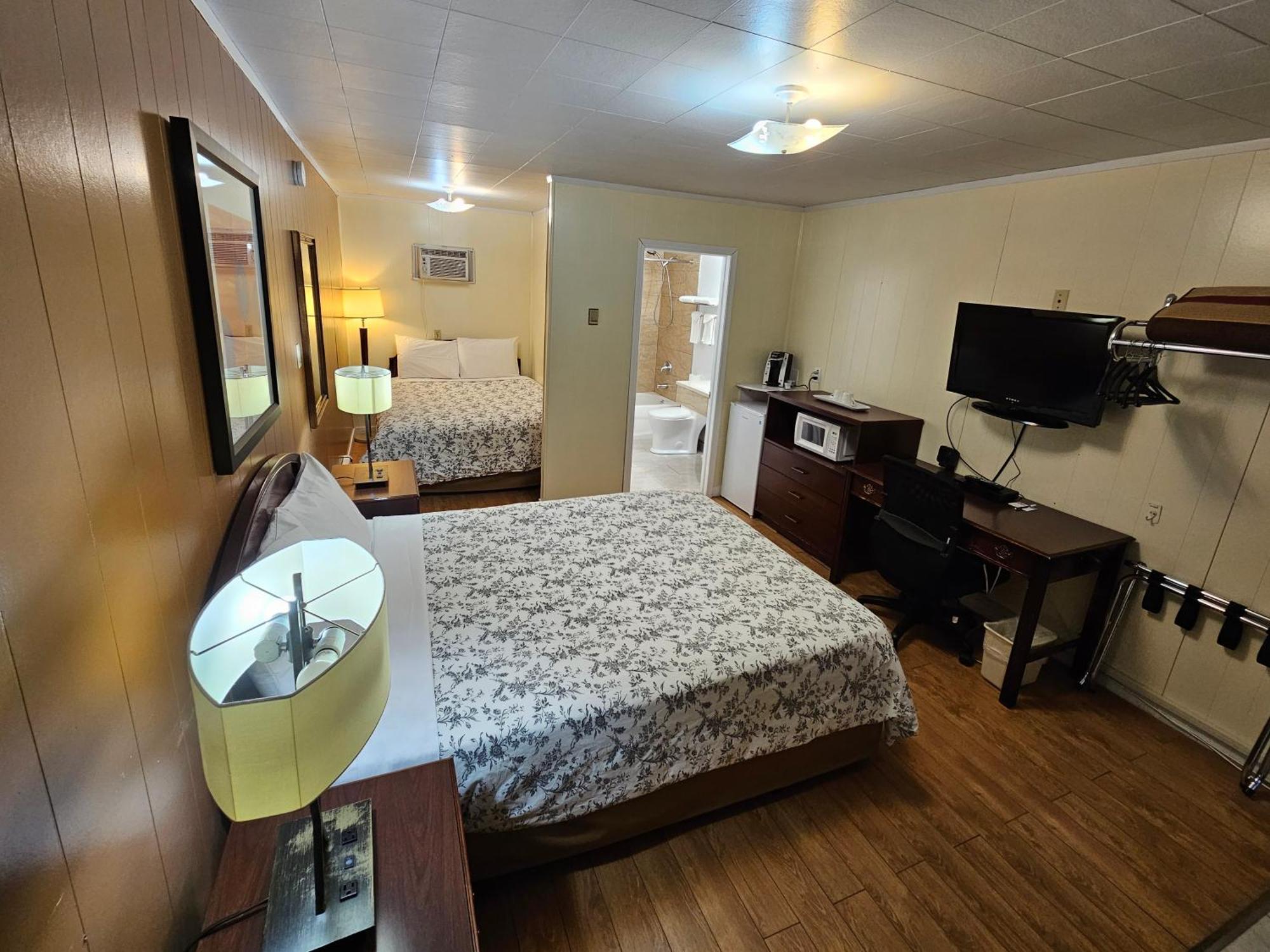 Parkway Motel & European Lodges Pincher Creek Kamer foto